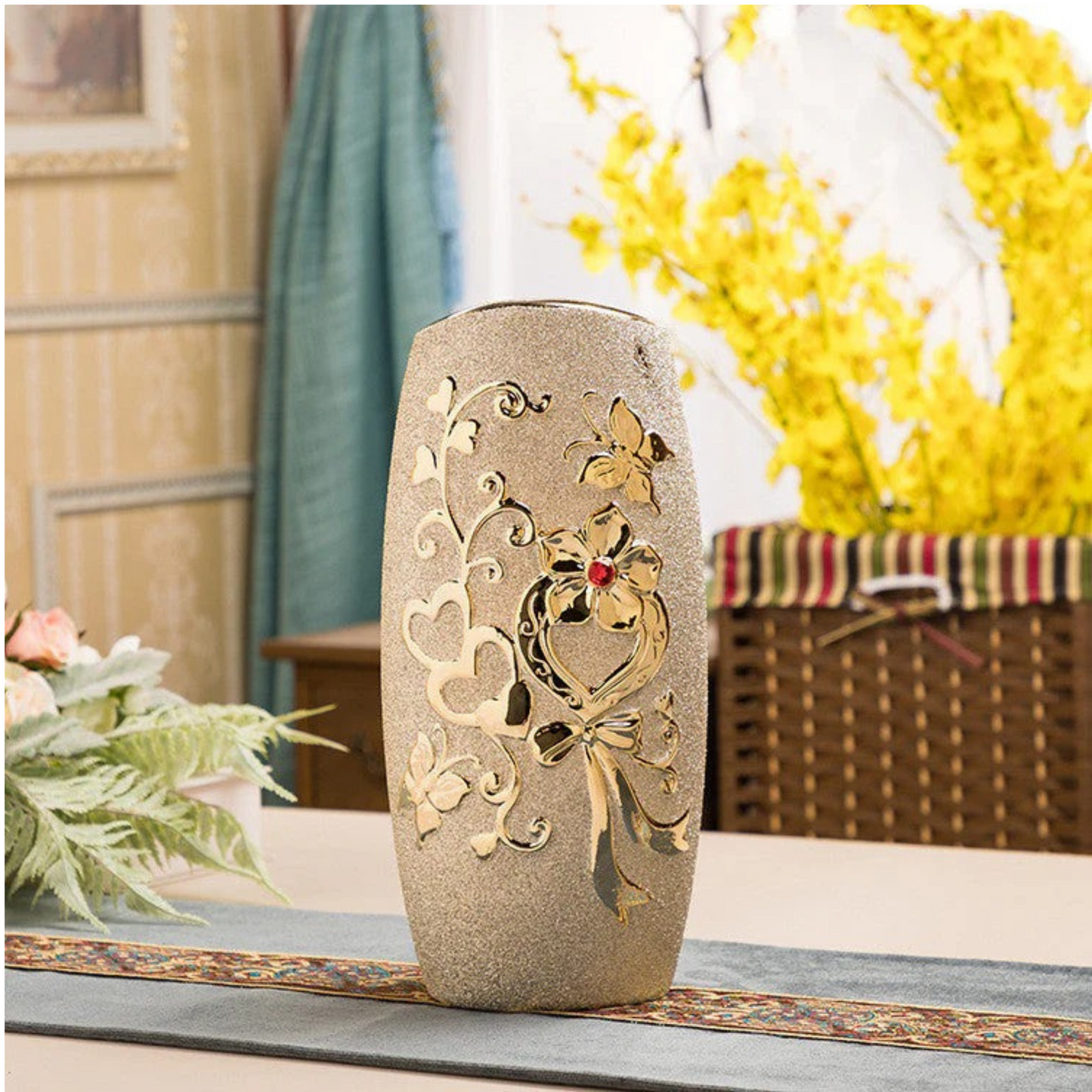 European Style Gold Ceramic Vase